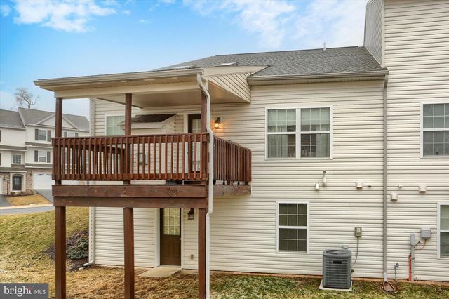 2301 MANDARIN CT, Harrisburg, PA 17110