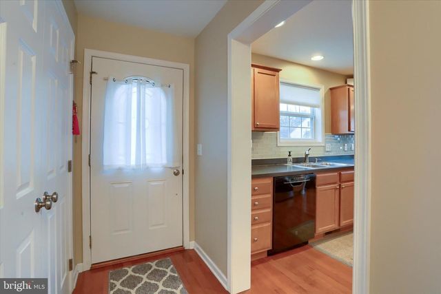 2301 MANDARIN CT, Harrisburg, PA 17110