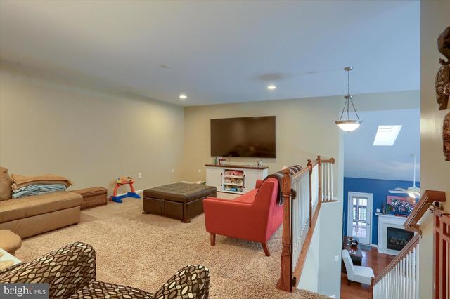 2301 MANDARIN CT, Harrisburg, PA 17110