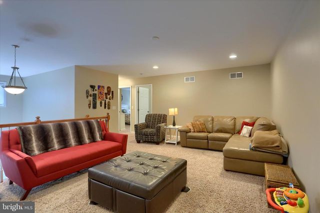 2301 MANDARIN CT, Harrisburg, PA 17110