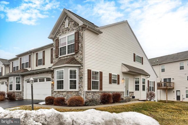 2301 MANDARIN CT, Harrisburg, PA 17110