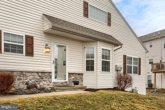 2301 MANDARIN CT, Harrisburg, PA 17110