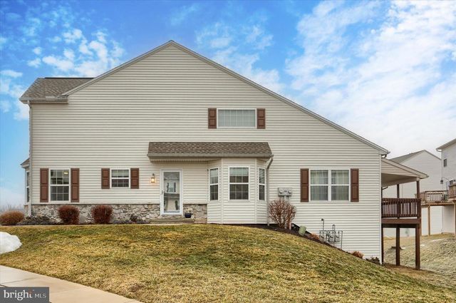 2301 MANDARIN CT, Harrisburg, PA 17110