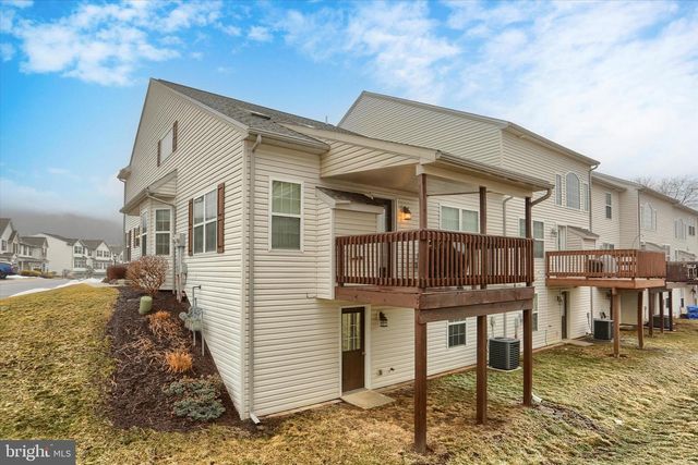 2301 MANDARIN CT, Harrisburg, PA 17110