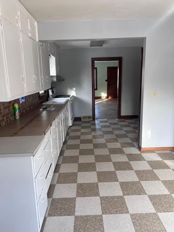 1712 University Drive SE, Saint Cloud, MN 56304