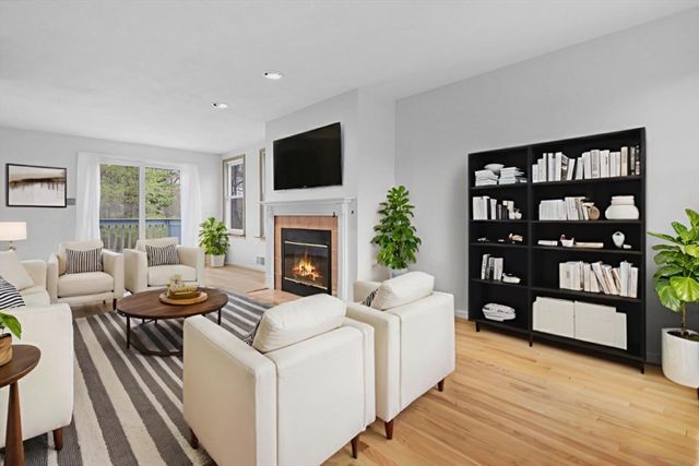 15 Stillwater Rd, Methuen, MA 01844