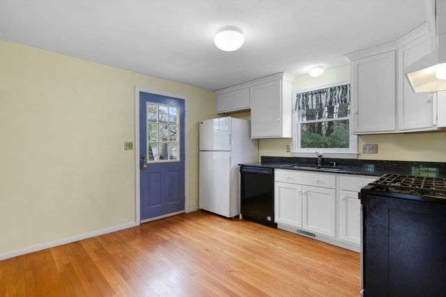 15 Stillwater Rd, Methuen, MA 01844