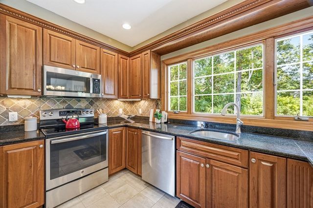 5 Cobb Ln., Littleton, MA 01460