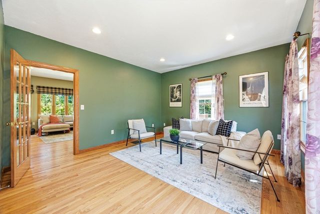 5 Cobb Ln., Littleton, MA 01460