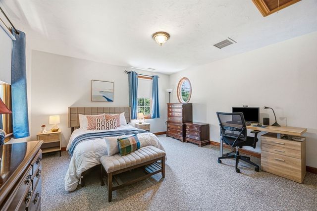 5 Cobb Ln., Littleton, MA 01460