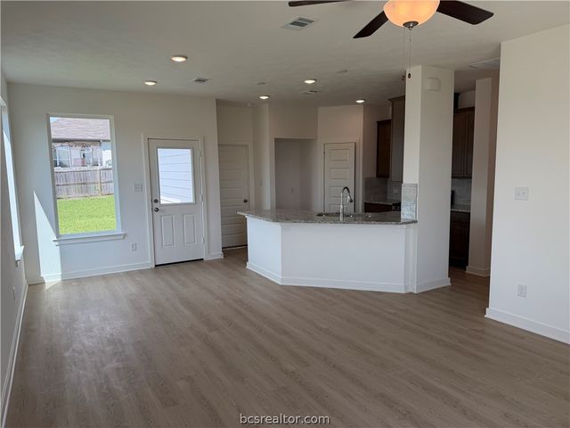 109 Womble Loop, Caldwell, TX 77836