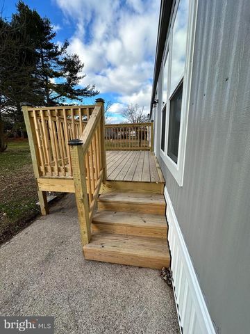 41 REDWOOD LANE, Carlisle, PA 17015