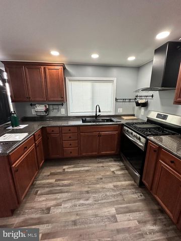 41 REDWOOD LANE, Carlisle, PA 17015