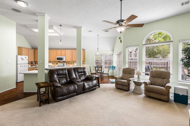 312 Summer Haven Circle, League City, TX 77573