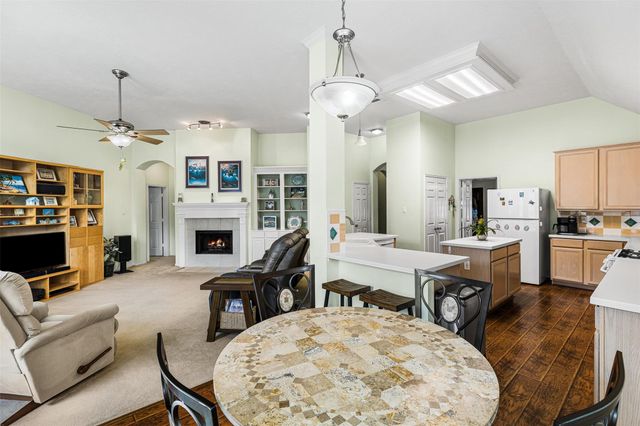 312 Summer Haven Circle, League City, TX 77573