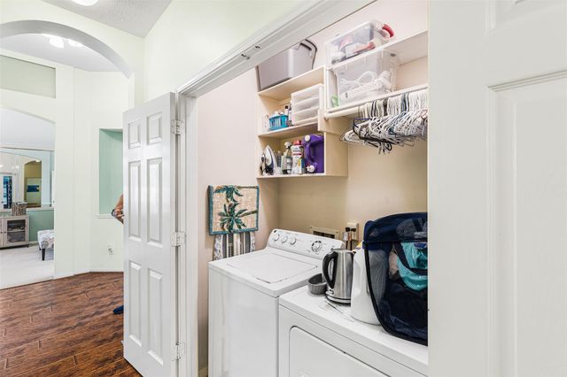 312 Summer Haven Circle, League City, TX 77573