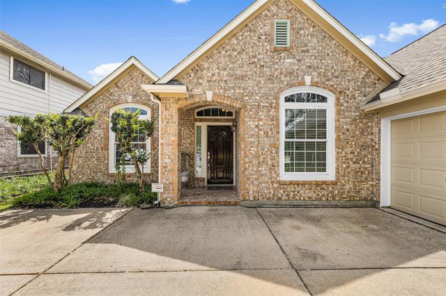 312 Summer Haven Circle, League City, TX 77573