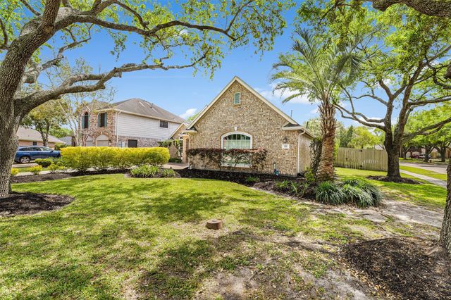 312 Summer Haven Circle, League City, TX 77573