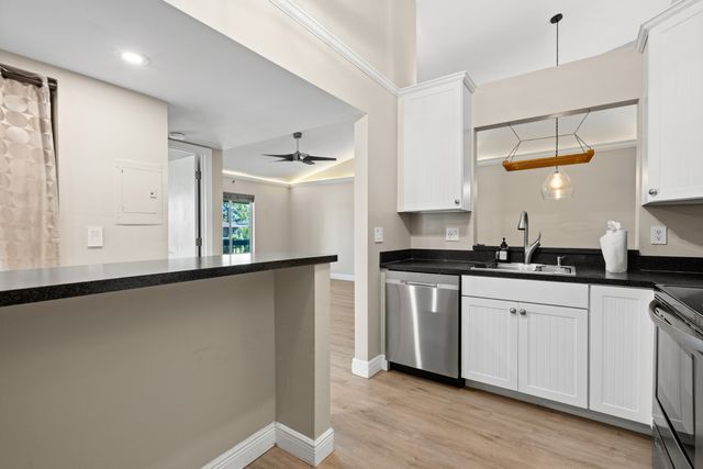 6299 CHASEWOOD Drive H, Jupiter, FL 33458