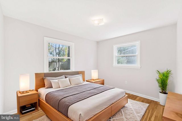 9709 CORKRAN LN, Bethesda, MD 20817