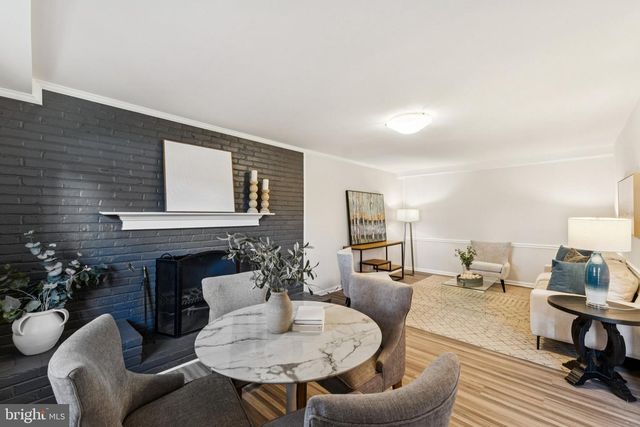 9709 CORKRAN LN, Bethesda, MD 20817