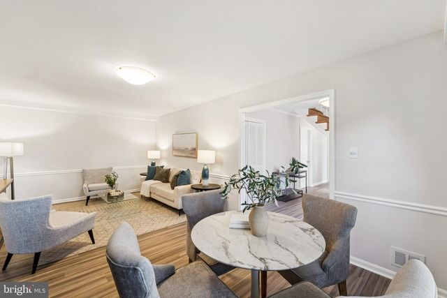 9709 CORKRAN LN, Bethesda, MD 20817