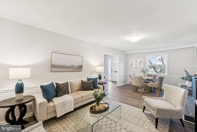 9709 CORKRAN LN, Bethesda, MD 20817