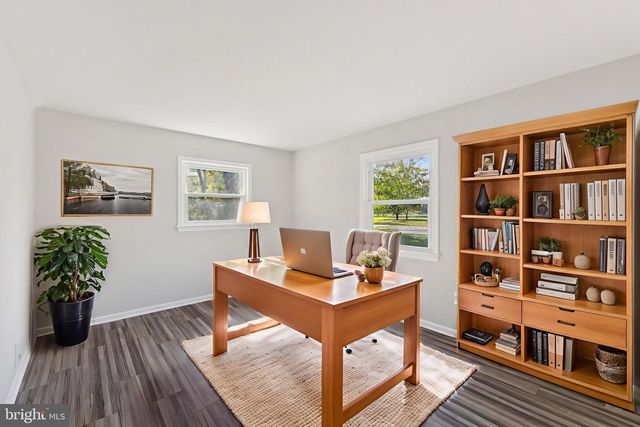 9709 CORKRAN LN, Bethesda, MD 20817