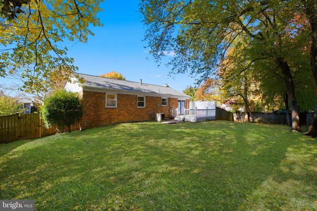 9709 CORKRAN LN, Bethesda, MD 20817