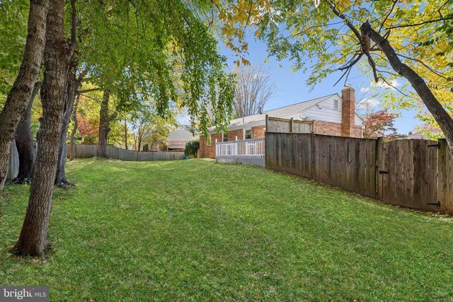 9709 CORKRAN LN, Bethesda, MD 20817