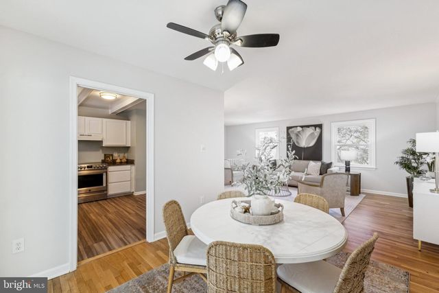 9709 CORKRAN LN, Bethesda, MD 20817