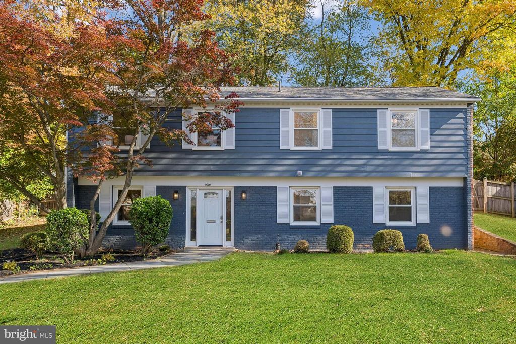 9709 CORKRAN LN, Bethesda, MD 20817
