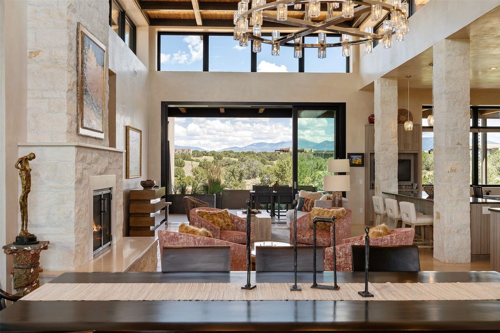 8 Camino Villenos, Santa Fe, NM 87506