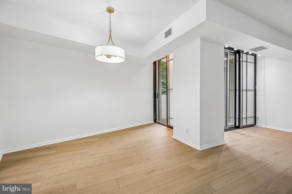 Image 10 of property listing at 4601 N PARK AVE #210K, Chevy Chase, MD 20815