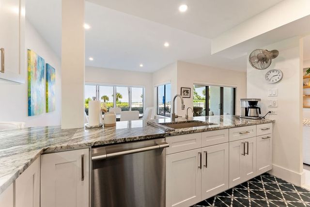 1616 Ocean Drive 107, Vero Beach, FL 32963