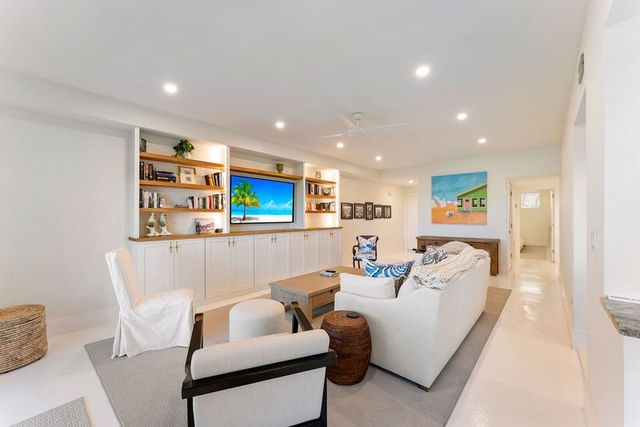 1616 Ocean Drive 107, Vero Beach, FL 32963