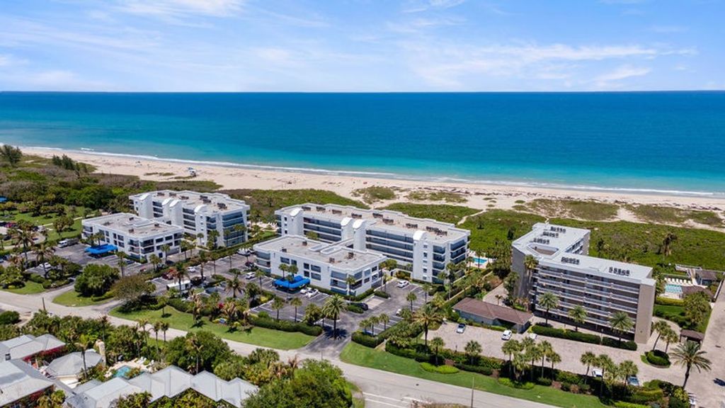 1616 Ocean Drive 107, Vero Beach, FL 32963