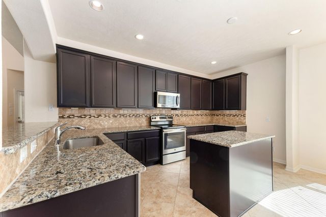 9615 Landon Lake Drive, Pearland, TX 77584