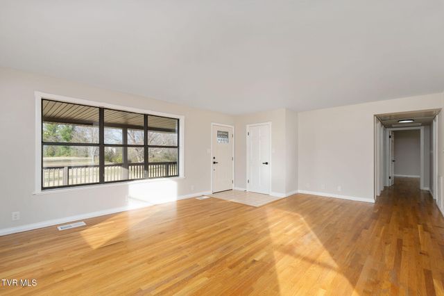 630 Arrowhead Loop, Midway, TN 37809