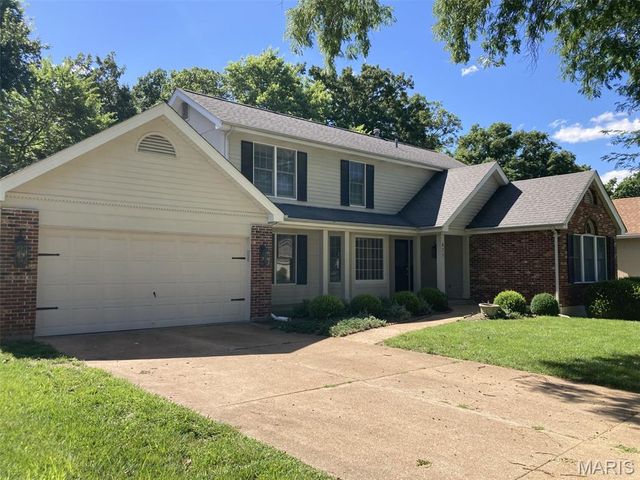 471 Saint Thomas Isle Lane, Wildwood, MO 63040