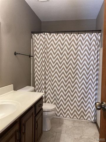 471 Saint Thomas Isle Lane, Wildwood, MO 63040