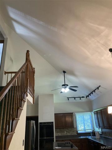 471 Saint Thomas Isle Lane, Wildwood, MO 63040