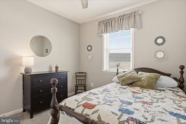 12700 WALLACE CT, Hagerstown, MD 21740