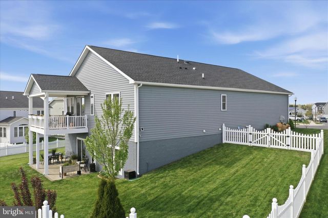 12700 WALLACE CT, Hagerstown, MD 21740