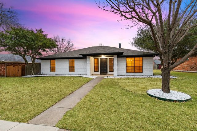 924 Simon Drive, Plano, TX 75025