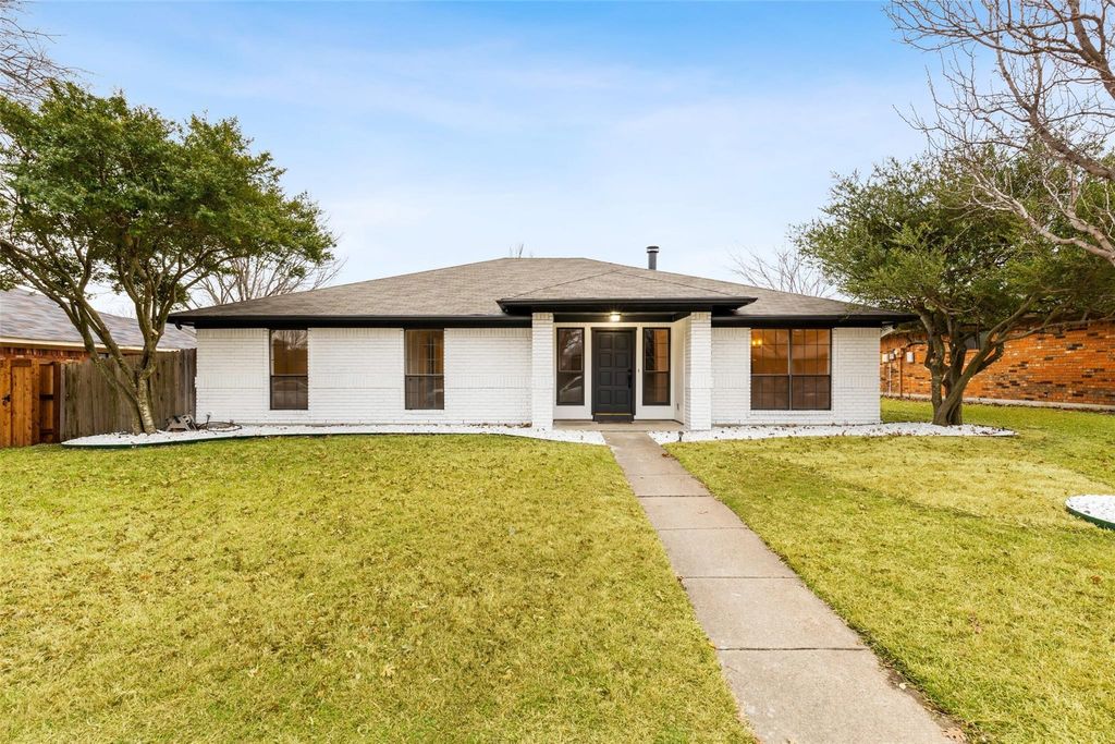 924 Simon Drive, Plano, TX 75025
