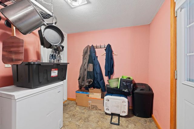 656 Lincoln Drive, Wyoming, MN 55092