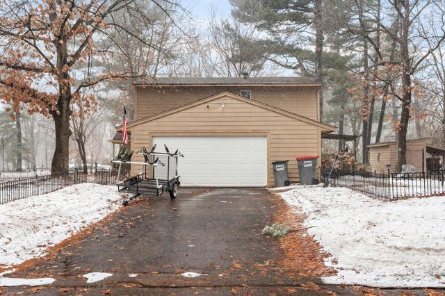 656 Lincoln Drive, Wyoming, MN 55092