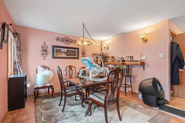 656 Lincoln Drive, Wyoming, MN 55092