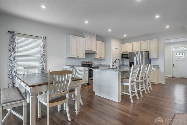 2758 Riverstone Drive, Xenia, OH 45385